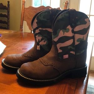 Women’s Justin Boots
